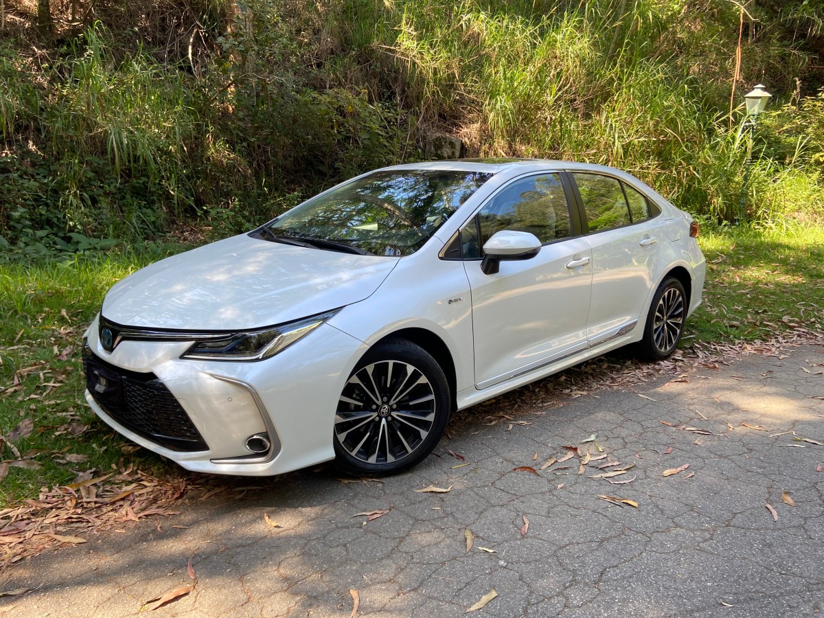 TOYOTA COROLLA: o sedã sobrevive e lidera o&nbsp;segmento