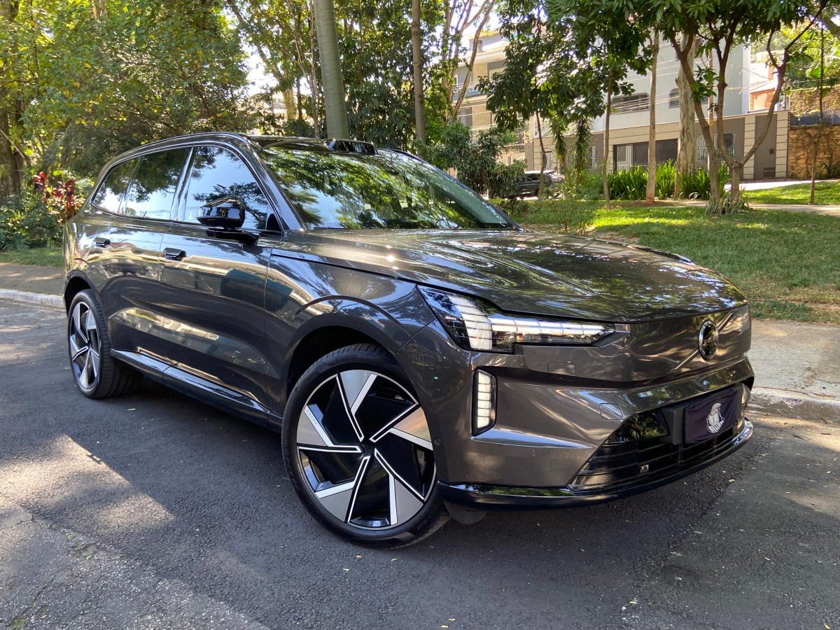 VOLVO EX 90: conforto, requinte e 517&nbsp;cv