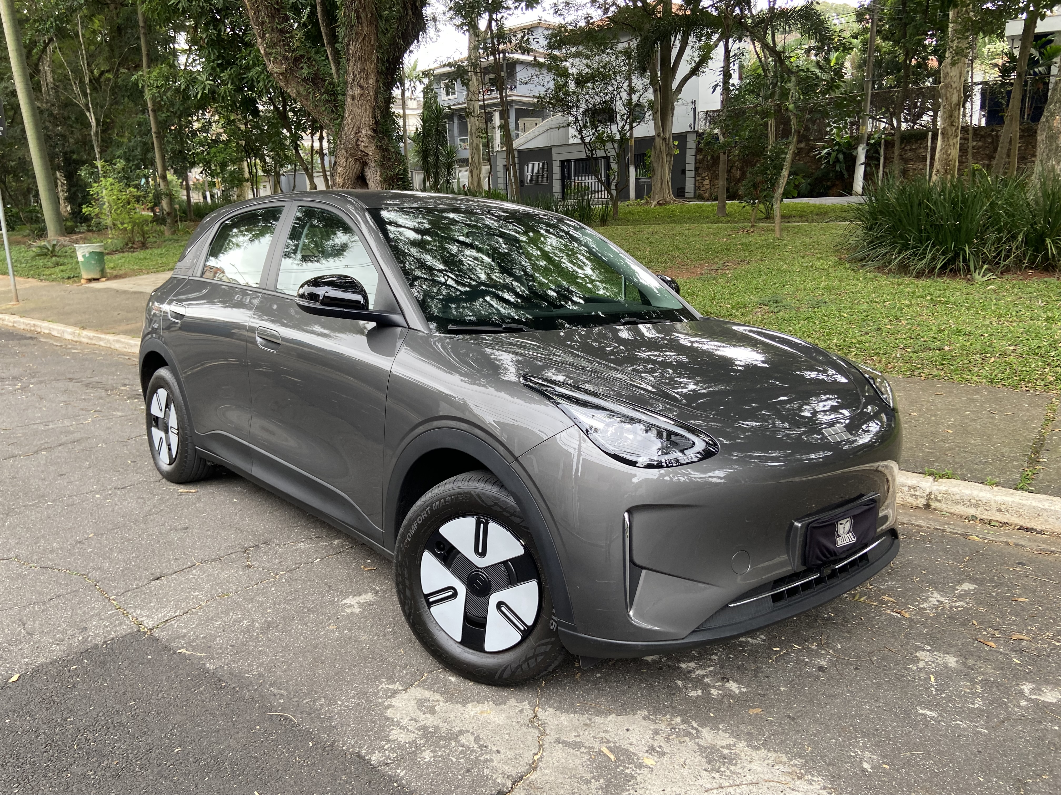 GEELY EX2 PRO: versão de entrada tem boas qualidades e poucos itens de série