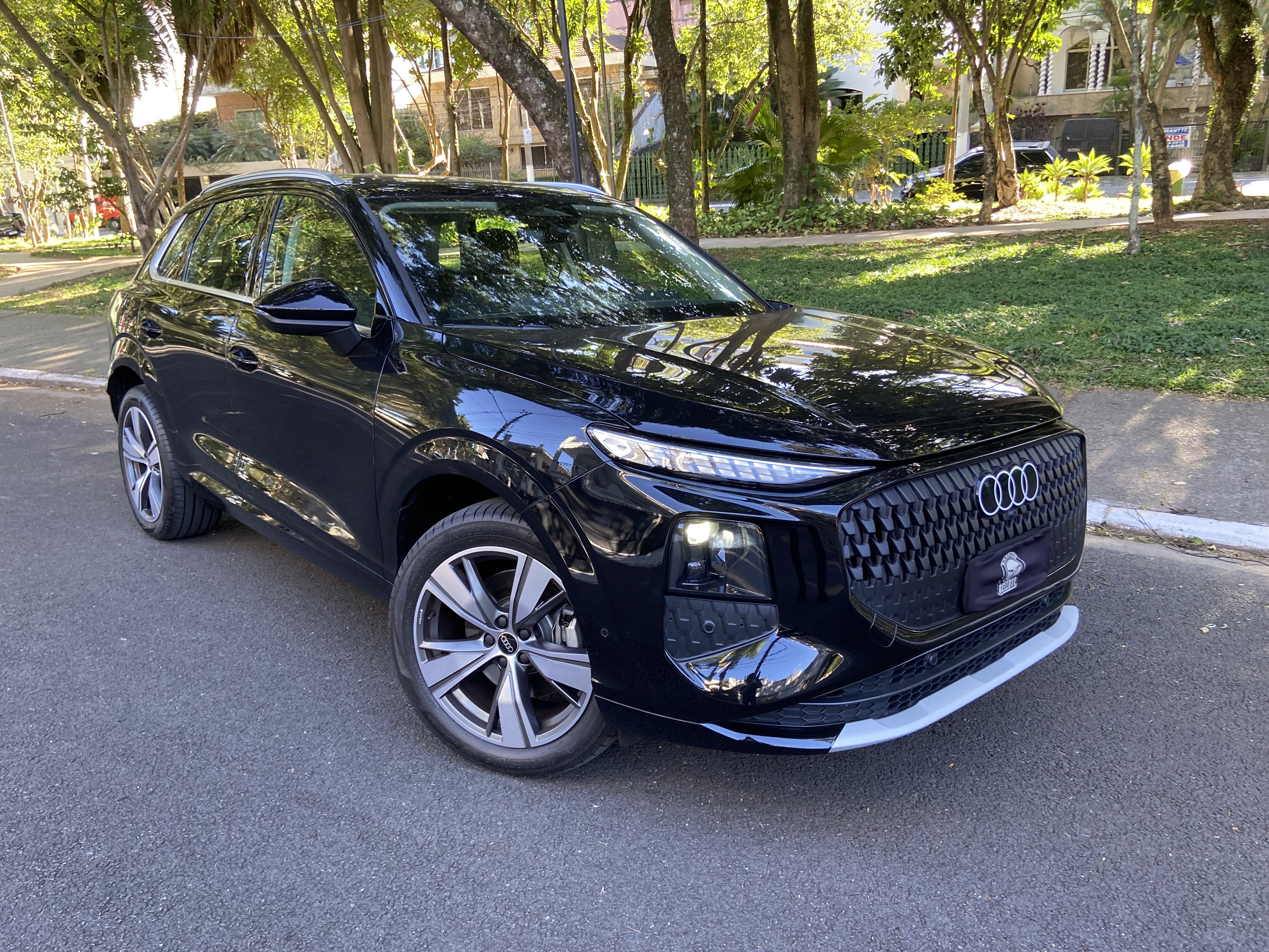NOVO AUDI Q3: SUV compacto chega sem eletrificação