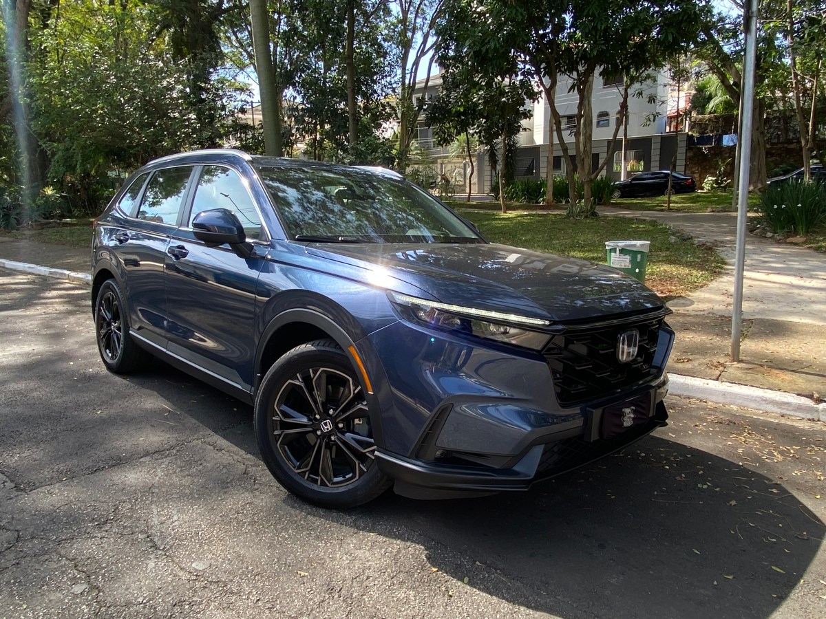 HONDA CR-V: conjunto híbrido e&nbsp;tecnologia