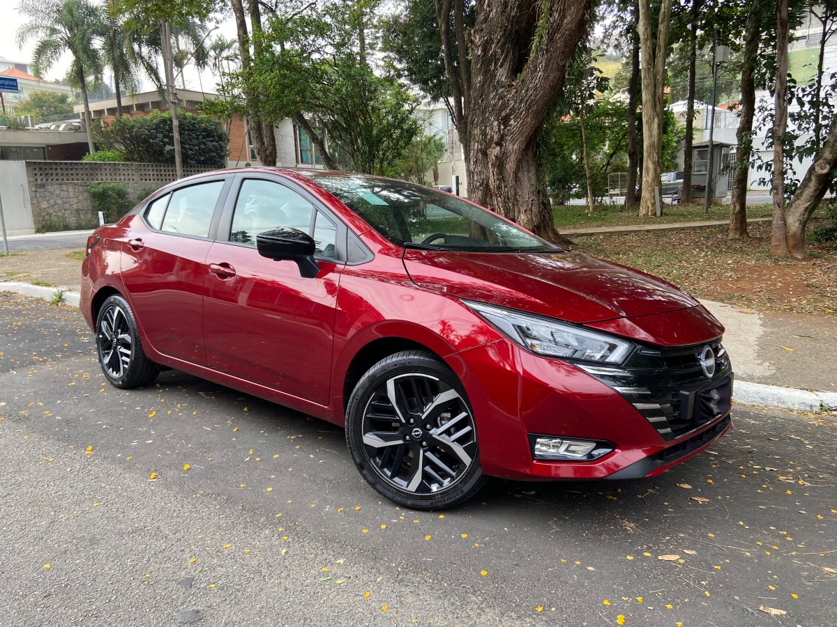 NISSAN VERSA EXCLUSIVE: a versão topo de linha vale a&nbsp;pena?
